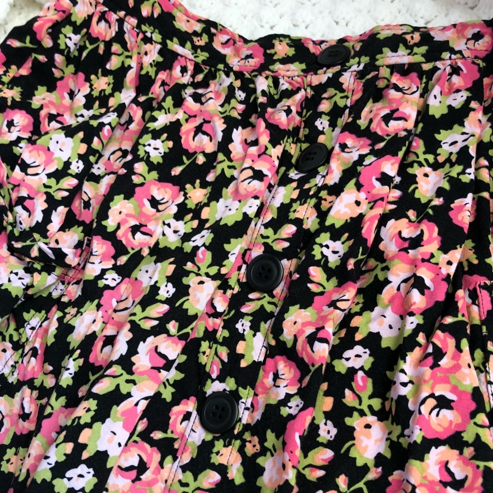 💐Black floral swingy summer skirt with POCKETS!🖤
